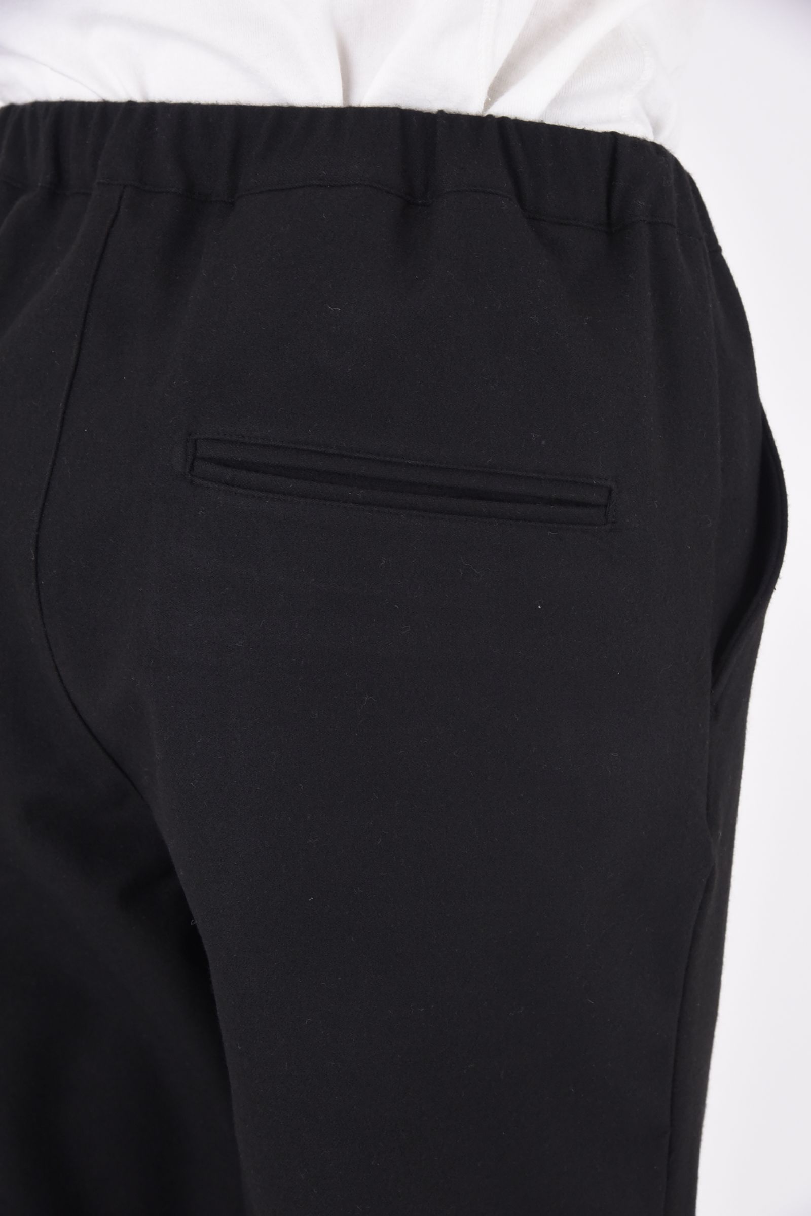 【STAFF RECOMMENDED ITEM】 PAT WIDE EASY PANTS / ストレッチツイル ウェビングベルト付き イージースラックス ブラックウール