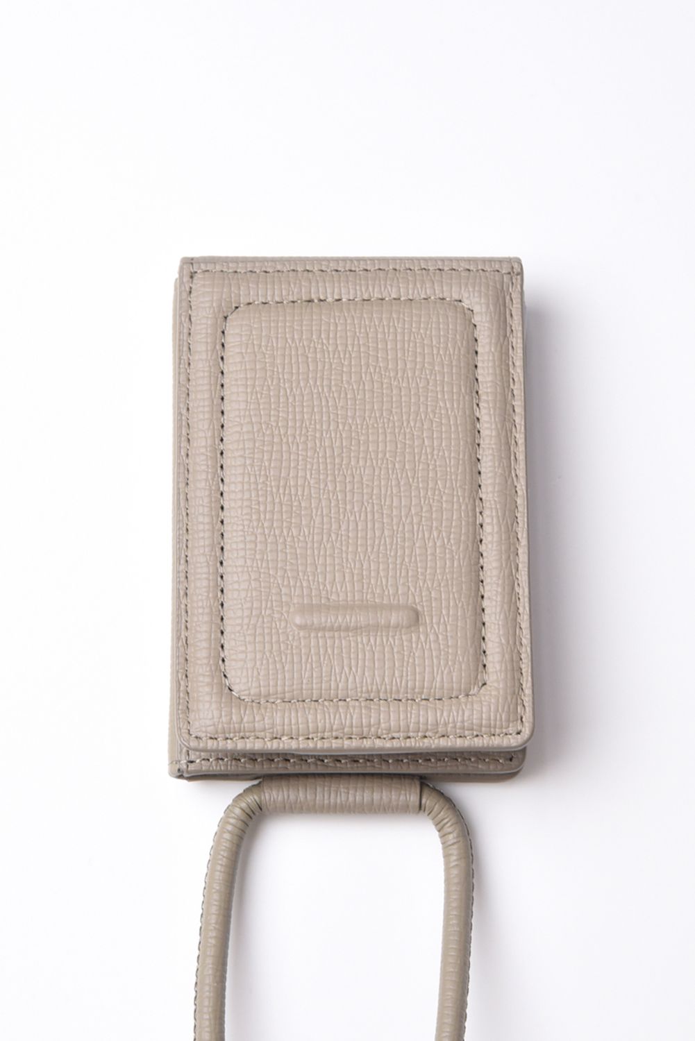 STRAPPED-ACCESSORY-WALLET / ストラップ付き MagSafe対応 ウォレット (トープ)