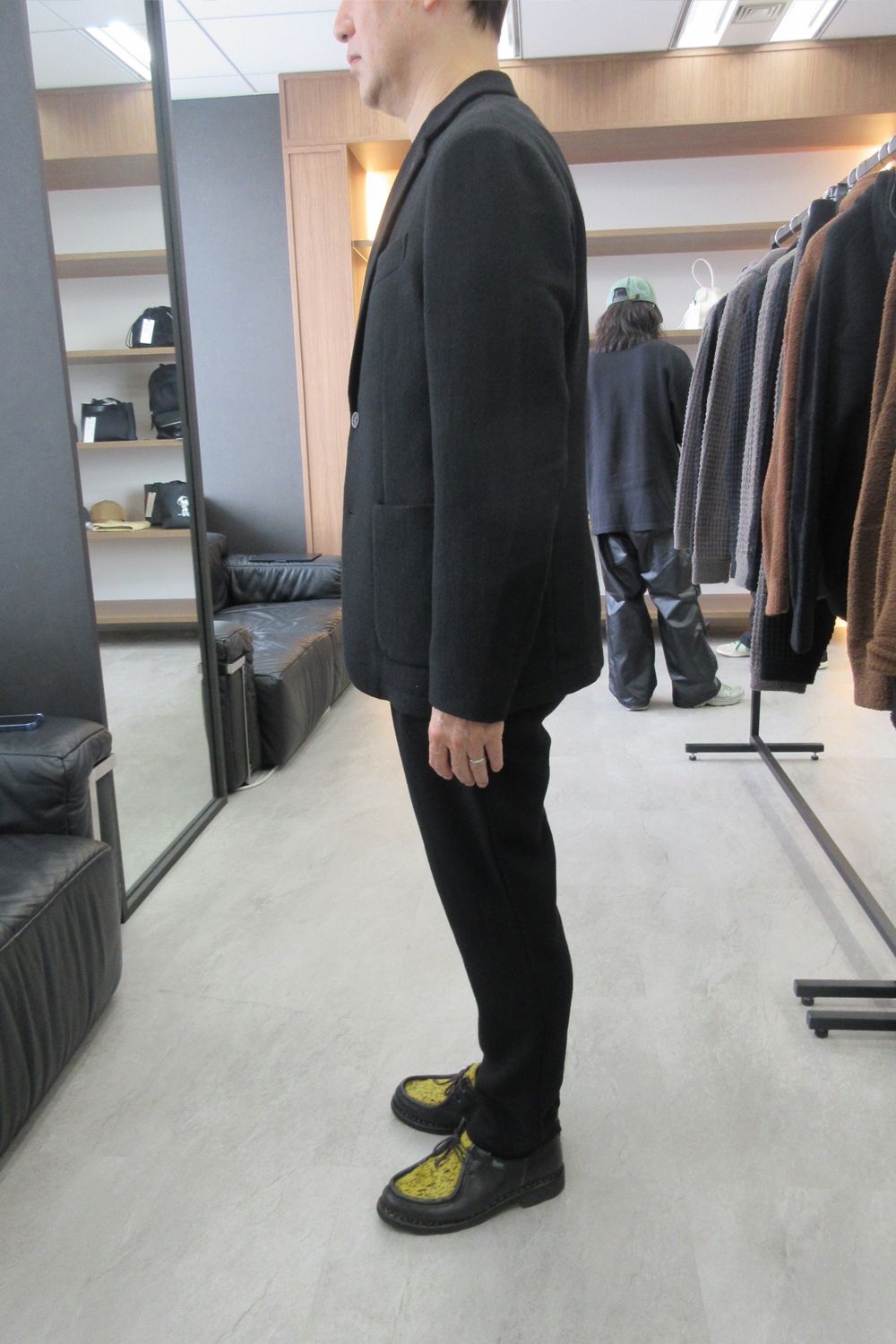 【26AW】【セットアップ】 WOOL-BLEND CAMO-EMBOSSED JACKET / ウール混 エンボスカモフラージュ テーラードシングルジャケット&イージースラックス (ブラック) (9月上旬入荷予定)
