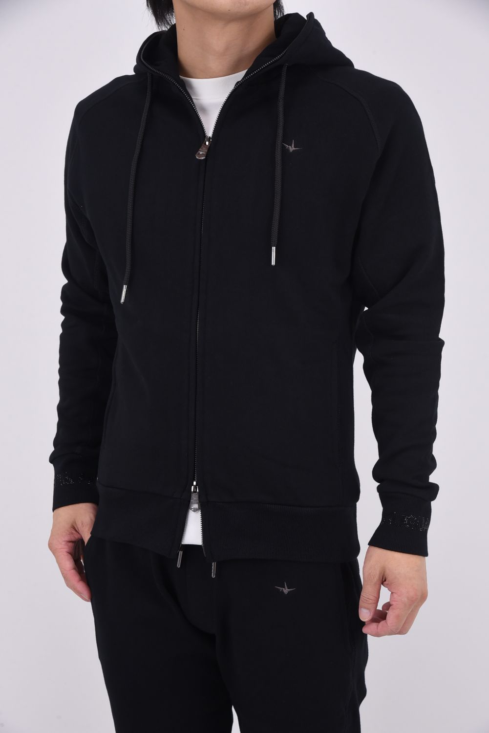 HOODIE WITH RHINESTONE CUFFS / ラインストーンカフスウェットジップパーカー (ブラック)