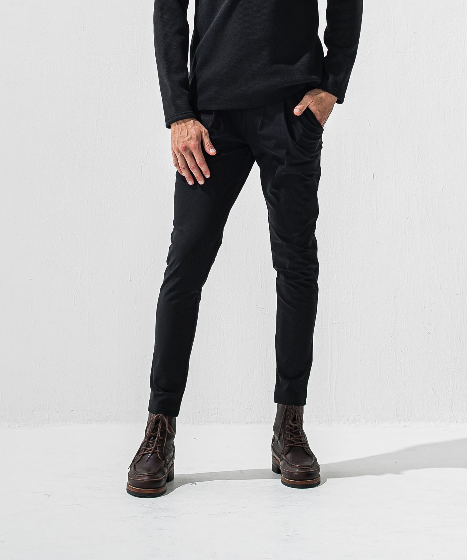 CHRIS EASY HEAT TUCK PANTS / 【定番商品】 ナイロンストレッチ 裏起毛 スラックスイージータックパンツ (ブラック) (10月下旬入荷予定) ※オーダー締切:9月7日(月)17時