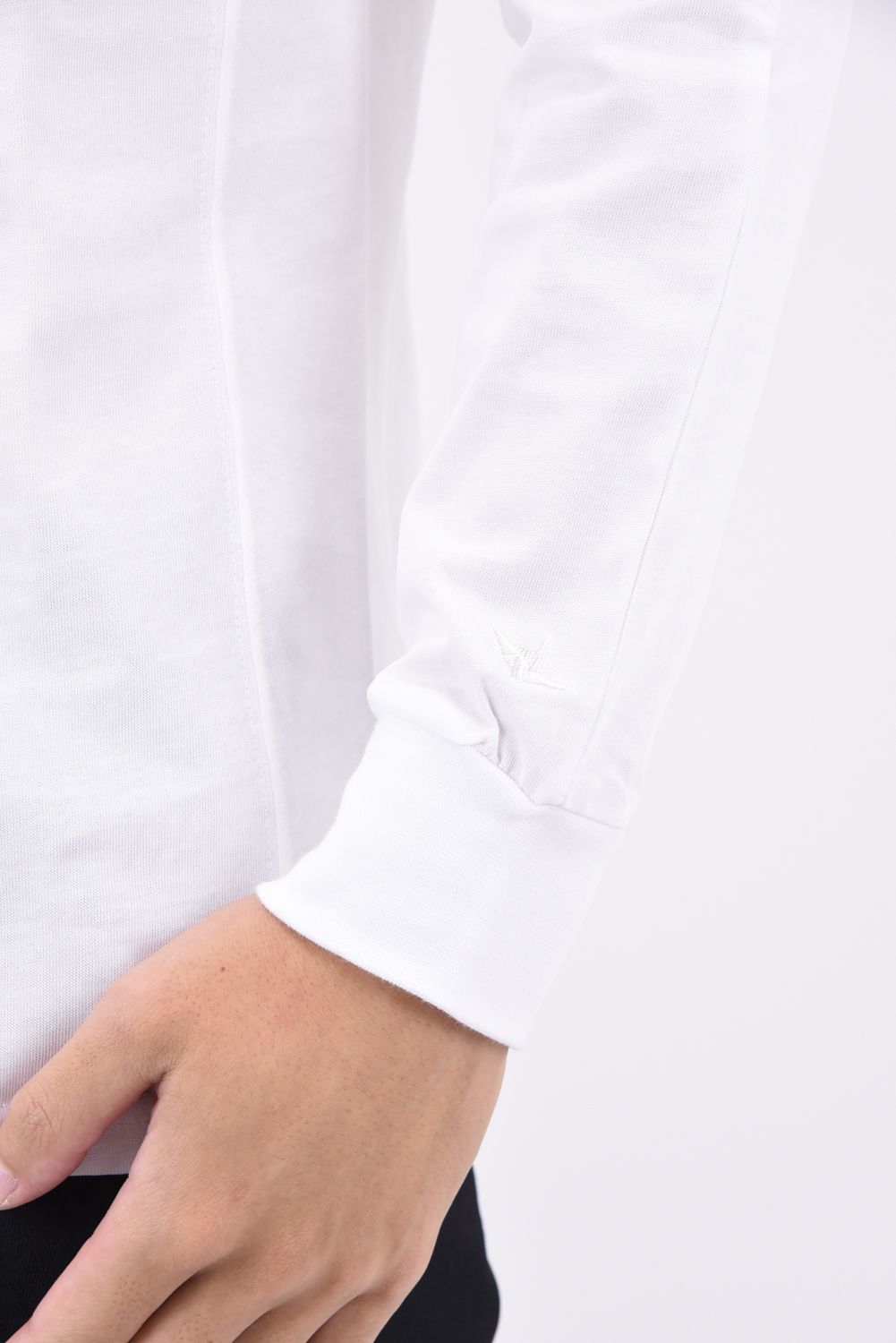 1PIU APPLIQUÉ LONG-SLEEVED T-SHIRT / ボアロゴ 刺繍 ロングTシャツ ホワイト