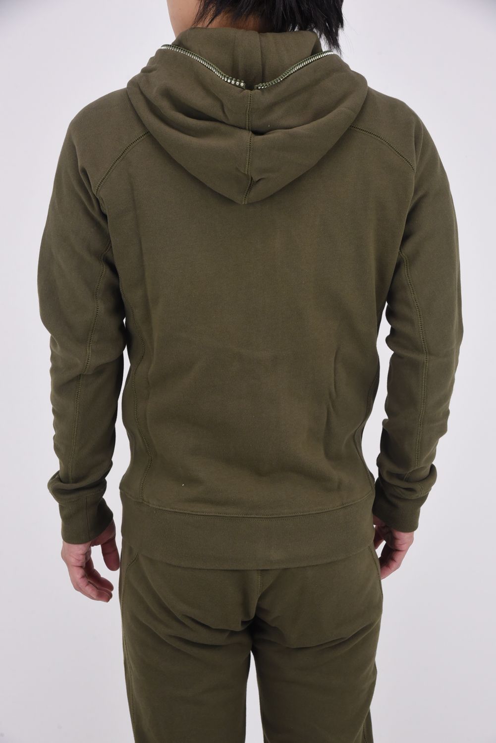 【25AW】 GLITTER ZIP + PLATE HOODIE / シルバーロゴプレートスウェットパーカー (カーキ)