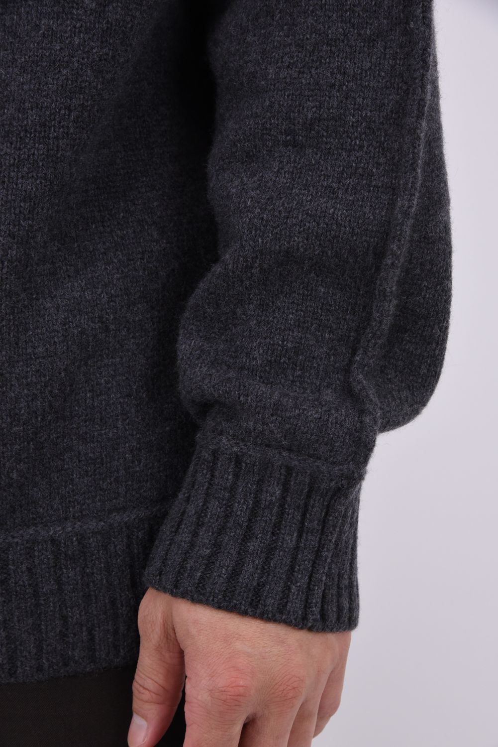SEAM DETAIL CREWNECK / シーム ディテール クルーネック ニット (チャコールグレー)