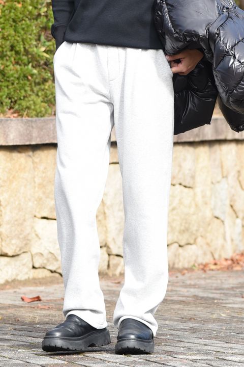 【TATRAS × RESOUND】 ハイエンドダウンとスウェパンのリラックスコーデ