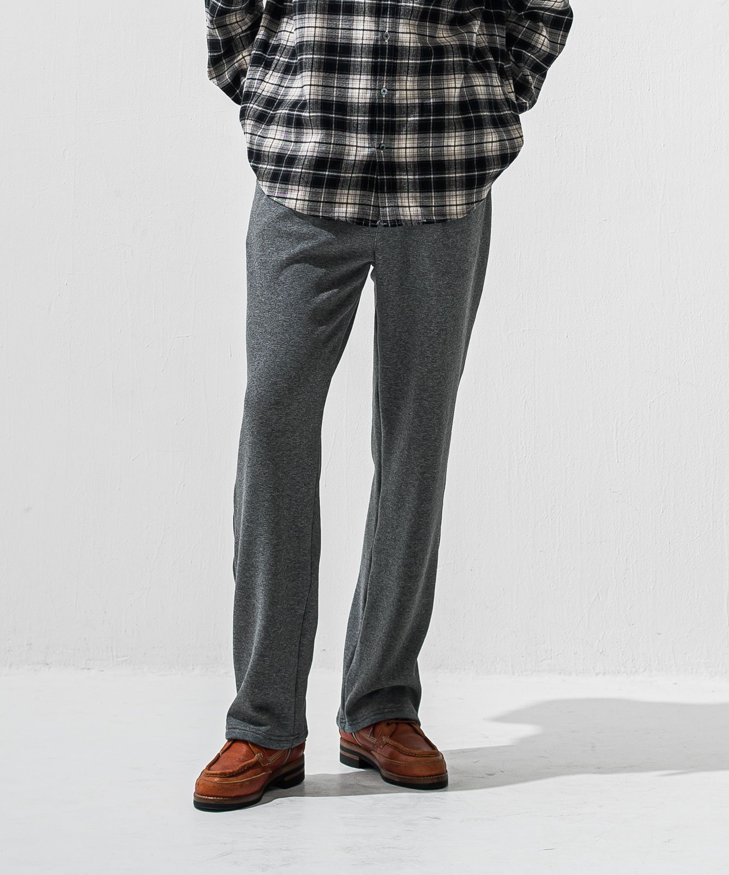 VELOURS FLEECE WIDE TUCK PANTS / 裏起毛 ベロアフリース セミワイド ワンタック イージーパンツ (チャコール) (11月中旬入荷予定) ※オーダー締切:9月7日(月)17時