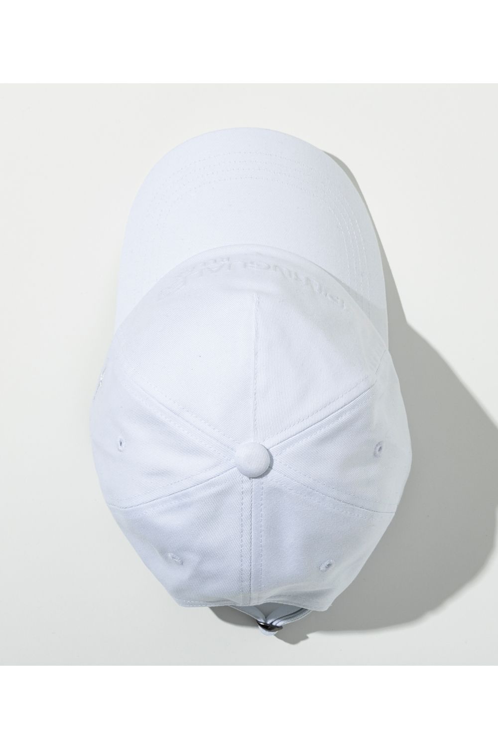 EMBOSSED LOGO CAP / エンボスロゴ ベースボールキャップ (ホワイト) (12月中旬入荷予定)