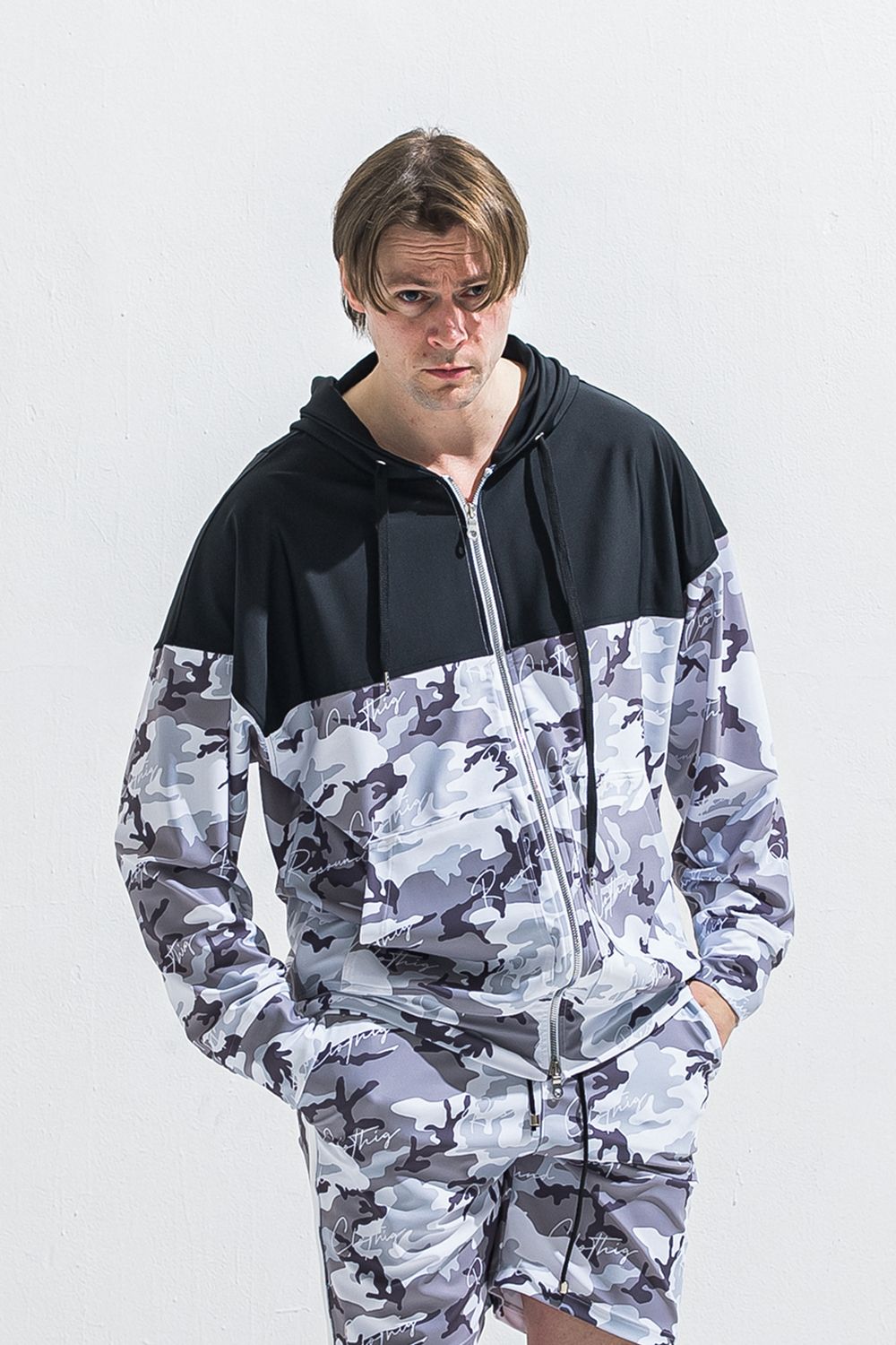 RUSH  OVER  ZIPUP HOODIE / ラッシュオーバー ジップアップパーカー （カモブラック） (5月末頃入荷予定) ※オーダー締切2月15日(日)18時