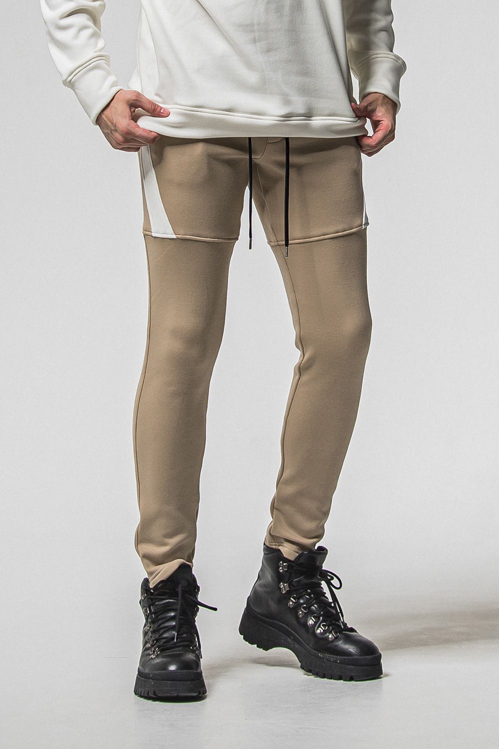 VELOURS FLEECE TYLER PANTS / ベロアフリースボア スキニータイト サイドライン イージーパンツ (ブラウン) (11月中旬入荷予定) ※オーダー締切：9月1日(月)18:00