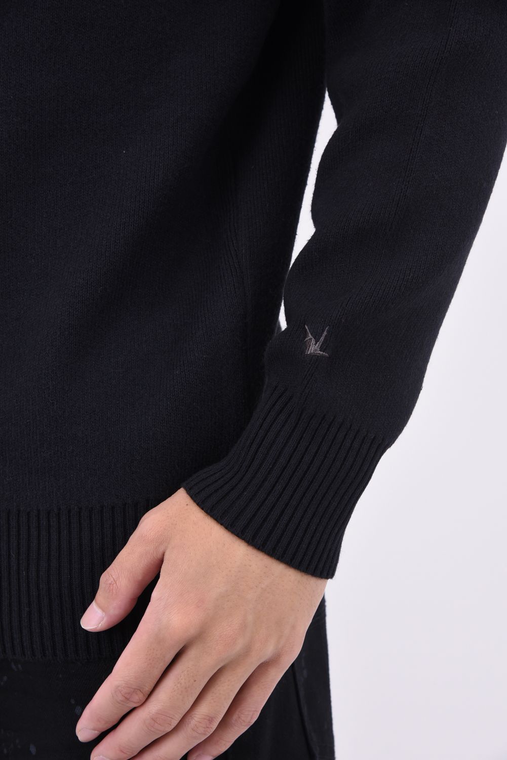 DOUBLE JACQUARD APPLIQUE LOGO KNIT / DOUBLE JACQUARD APPLIQUE LOGO KNIT / ロゴ アップリケニット ブラック