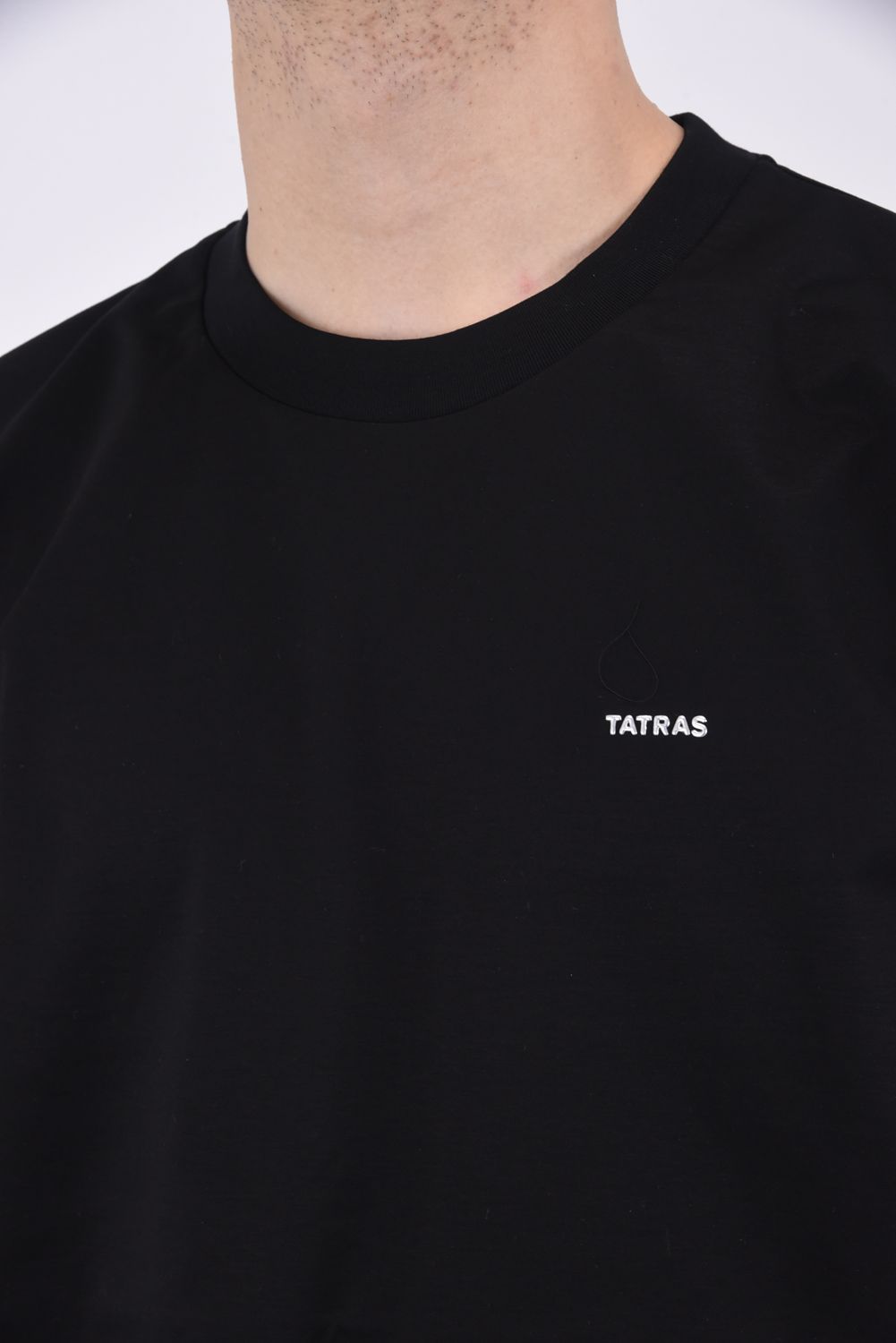 【完売品】タトラス TATRAS SICADO シカード タグ付き TATRAS - SICADO (シカード) / ロゴ クルーネック 長袖 Tシャツ