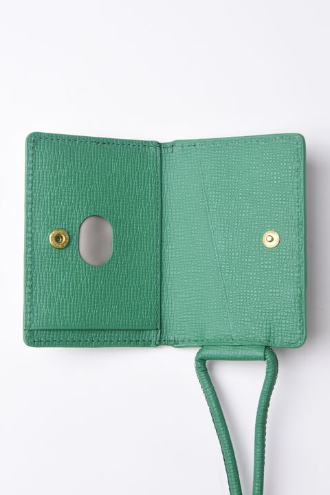STRAPPED-ACCESSORY-CARDCASE / ストラップ付き MagSafe対応 ショルダーカードケース (ジョリーグリーン)