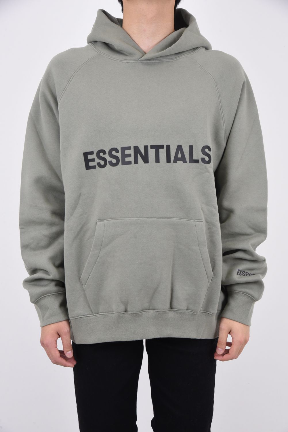 FOG ESSENTIALS - ESSENTIALS FRONT LOGO HOODIE / 裏起毛 フロント 袖