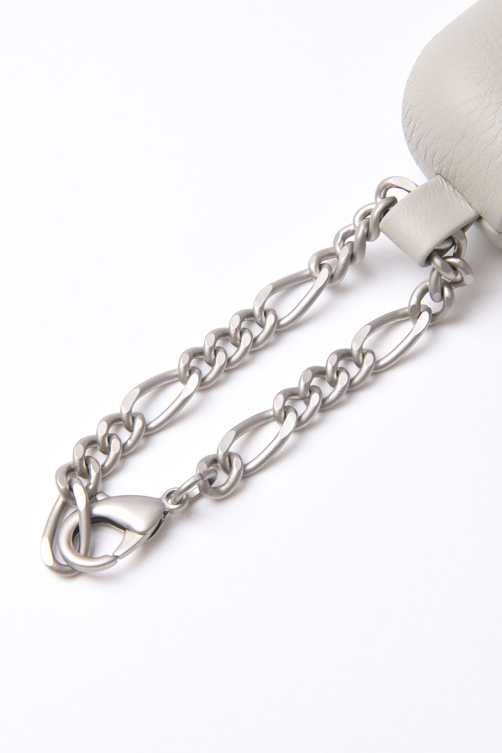 LEATHER AirPods Pro CASE WITH CHAIN / チェーン付レザーAirPods Proケース (ホワイトベージュ)