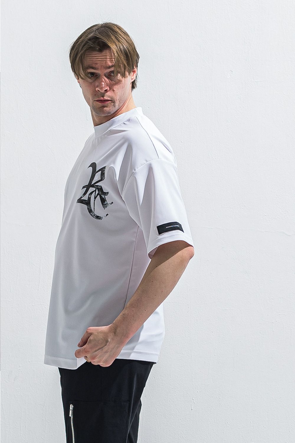 RC RUSH OVER TEE / ロゴ ラッシュガード オーバーサイズ Tシャツ （ホワイト/ブラック） (6月上旬入荷予定) ※オーダー締切:2月15日(日)18時