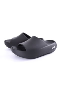 【国内正規品】 OOahh+ / ウーアープラス リカバリーシャワーサンダル ブラック