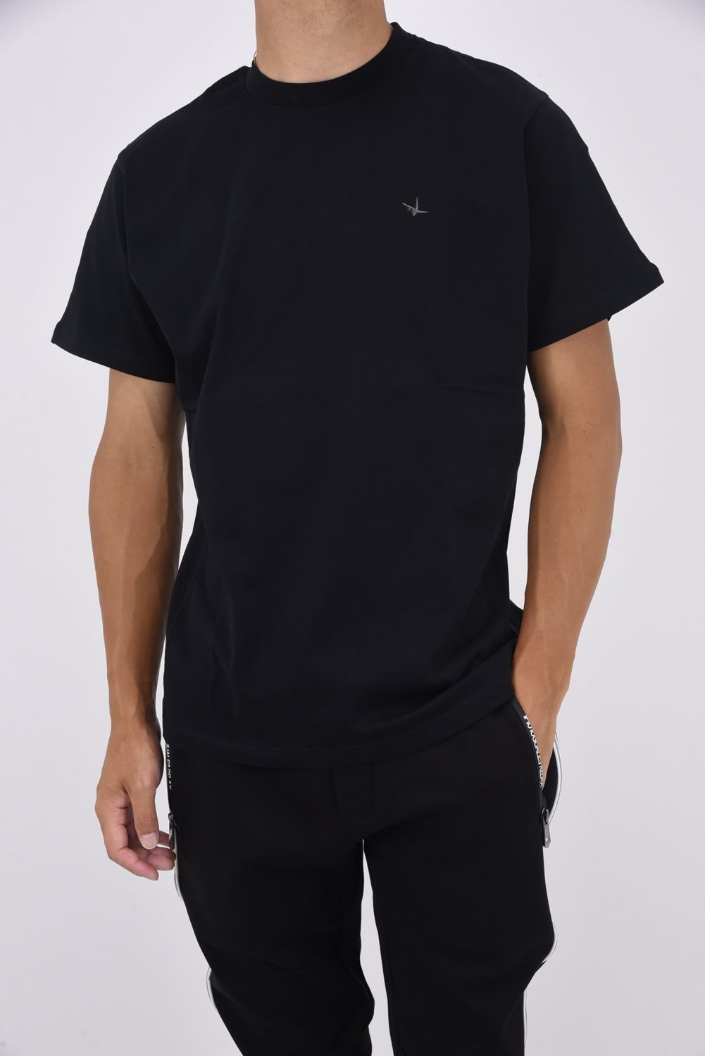 HALF RHINESTONE T-SHIRT / ハーフ ラインストーン Tシャツ ブラック