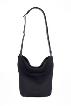 ESSENTIAL DOUBLE RUSSELL HOBO MIDIUM / メッシュ素材 レザーストラップ ショルダートートバッグ (ブラック)