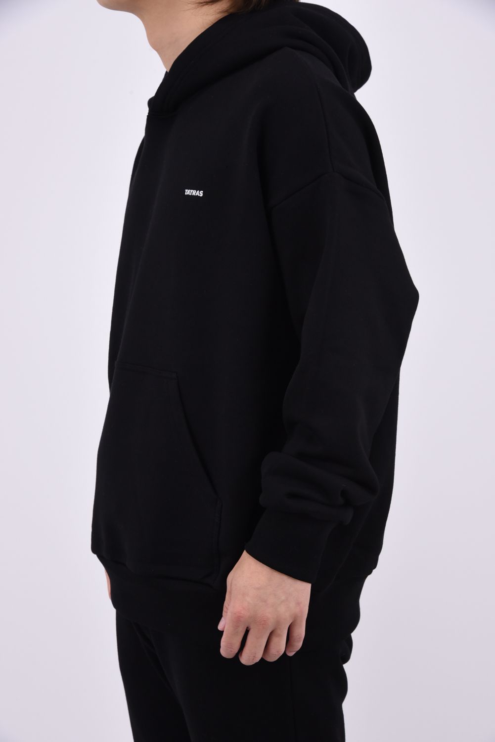 【26AW】 AGUILA (アギラ) / ミニブランドロゴ ドロップショルダー プルオーバーフーディー (ブラック)