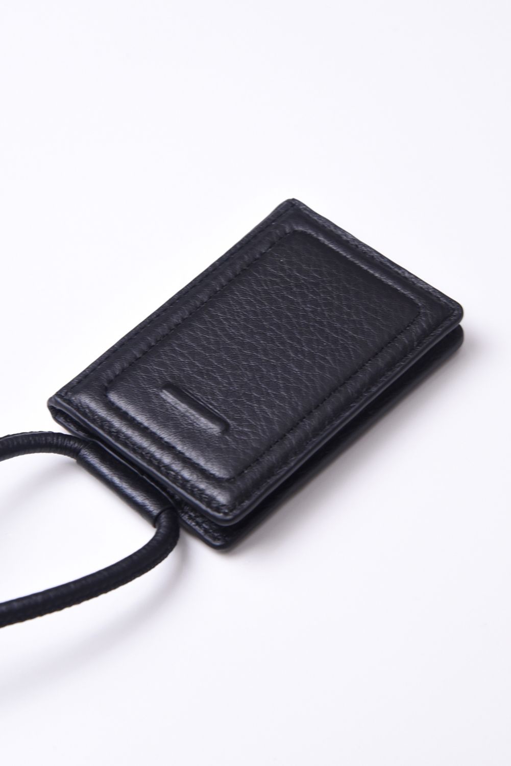 STRAPPED-ACCESSORY-CARDCASE / ストラップ付き MagSafe対応 ショルダーカードケース (ブラック)