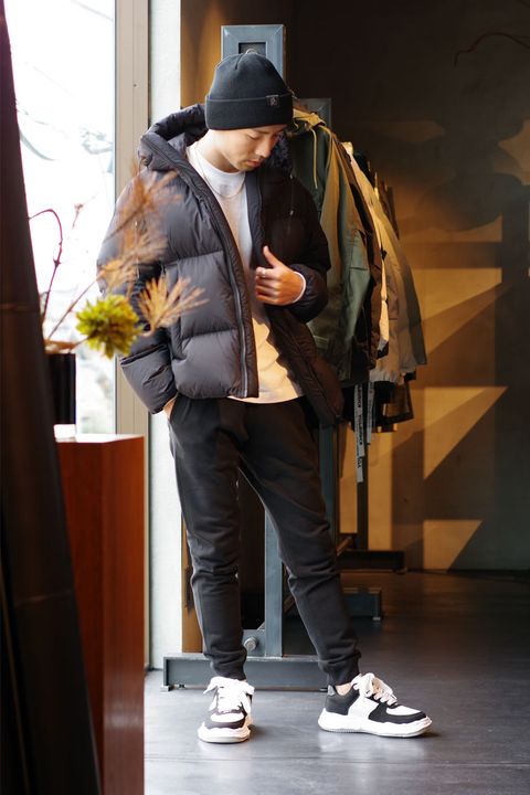 【REIGNING CHAMP】 スウェットパンツでもキメれます！着こなし簡単、シンプルコーディネート