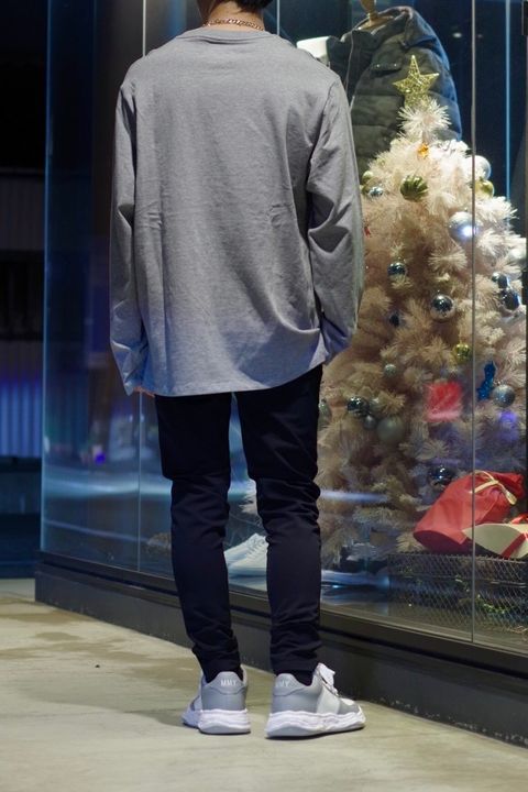 【FOG ESSENTIALS】 ロンT1枚でも雰囲気がでるSTYLE NO.1