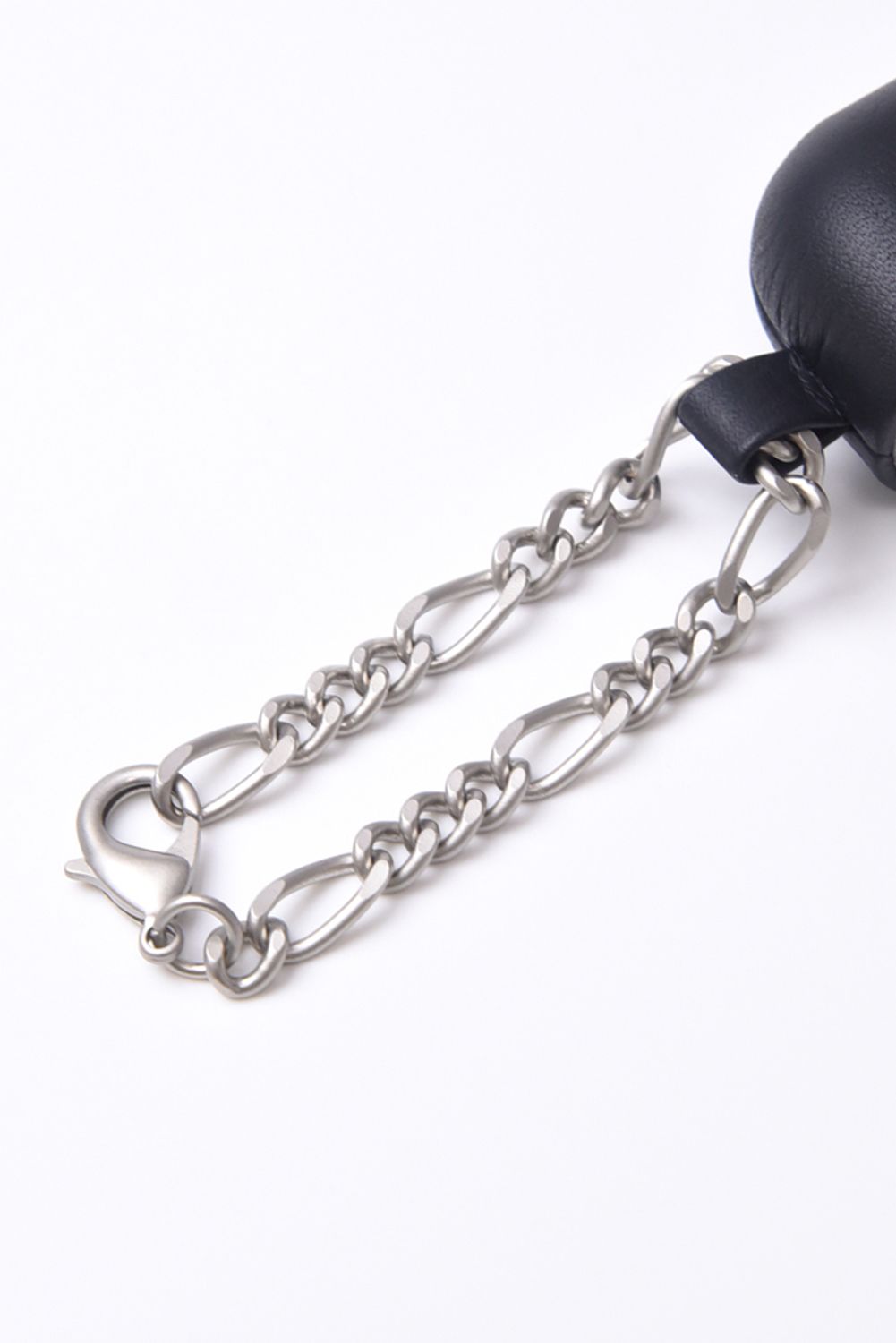LEATHER AirPods Pro CASE WITH CHAIN / チェーン付レザーAirPods Proケース (ブラック)