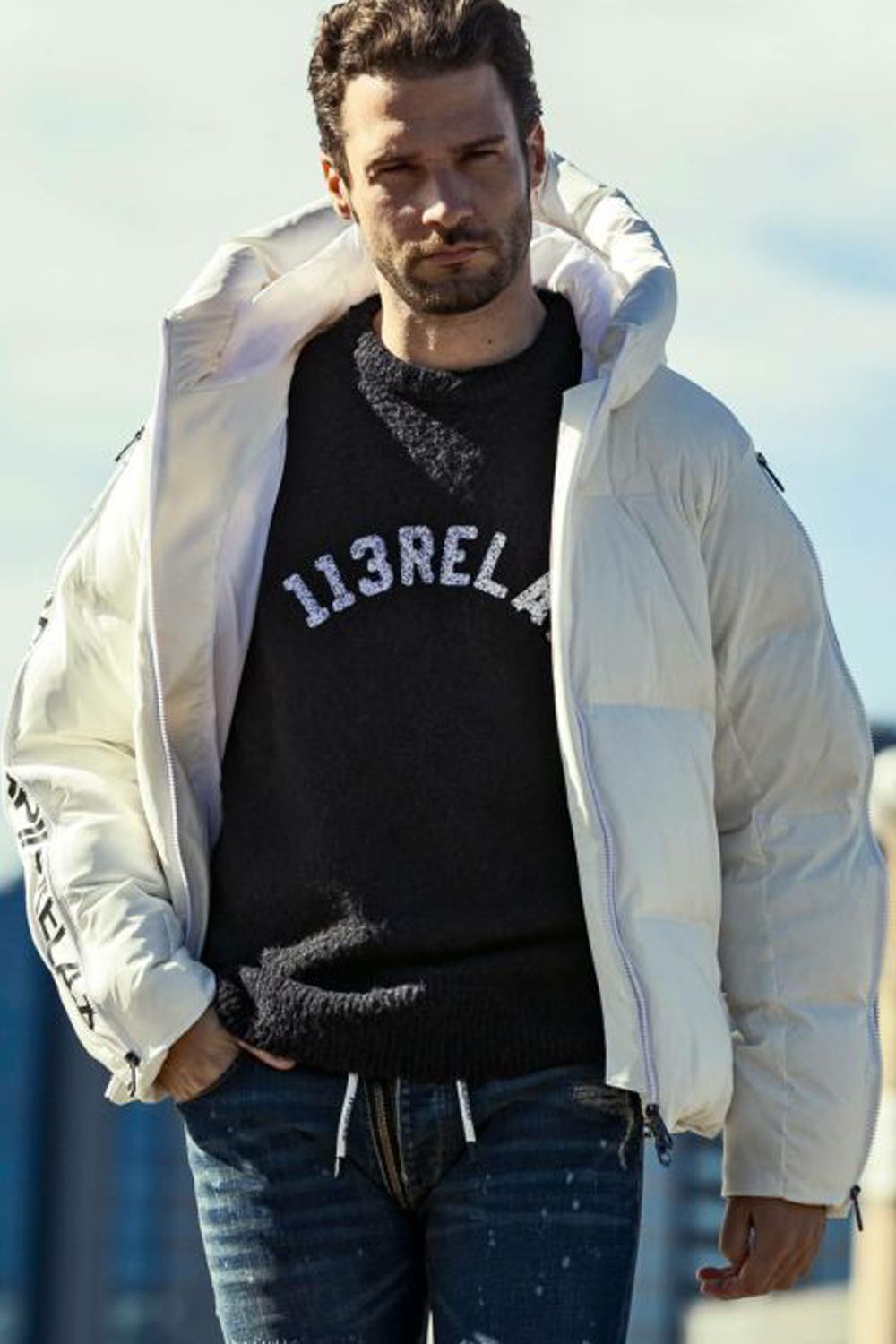 ZIP LOGO STRETCH DOWN JACKET / ジップロゴ ストレッチ ダウンジャケット ホワイト