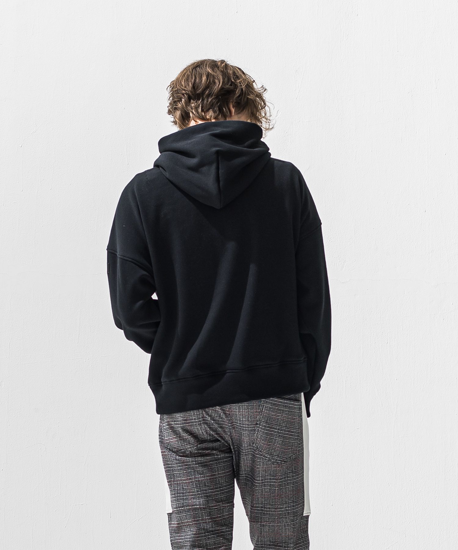 RC VELOURS FLEECE HOODIE / RCレザーワッペン 裏起毛ルーズフーディー (ブラック) (11月上旬入荷予定) ※オーダー締切:9月7日(月)17時