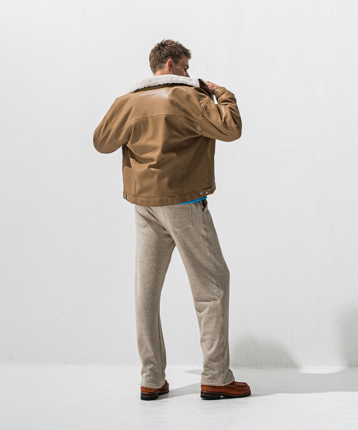 VELOURS FLEECE WIDE TUCK PANTS / 裏起毛 ベロアフリース セミワイド ワンタック イージーパンツ (ベージュ) (11月中旬入荷予定) ※オーダー締切:9月7日(月)17時