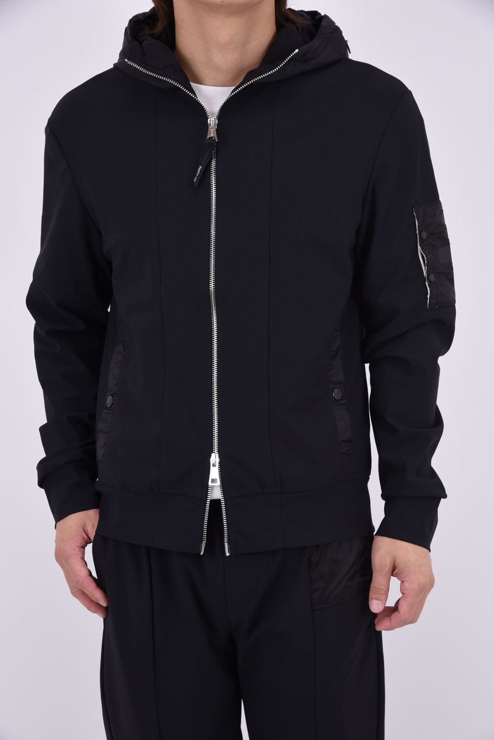 【26AW】 SIPHO / ブランドロゴ ハイブリッド ジップアップパーカー (ブラックカーボン)