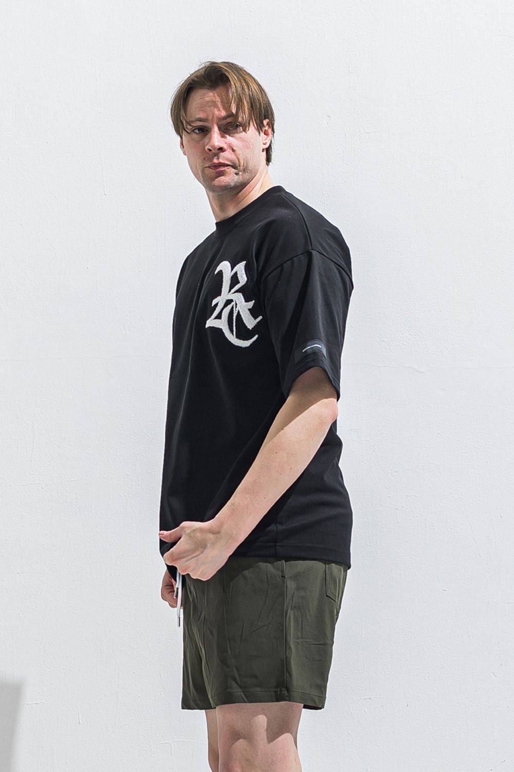 RC OVER TEE / RCロゴ オーバーサイズ Tシャツ （ブラック/ホワイト） (5月中旬入荷予定) ※オーダー締切:2月15日(日)18時