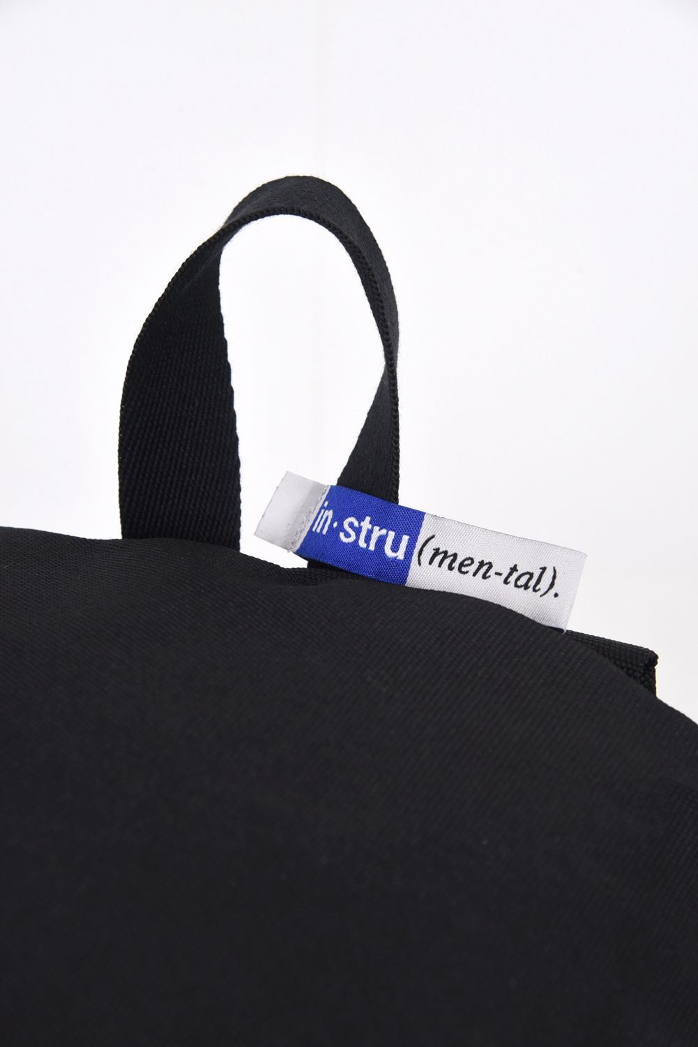 【in・stru(men-tal).】 BACKPACK （L) / バックパック Lサイズ （ブラック)