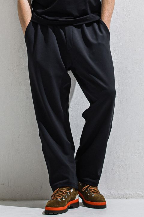 EMILIO DB WIDE PANTS / ダンボール素材 接触冷感 エコレザーコインポケット スラックス型イージーワイドパンツ (ブラック)