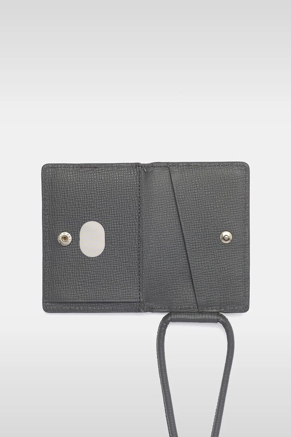 STRAPPED-ACCESSORY-CARDCASE / ストラップ付き MagSafe対応 ショルダーカードケース (グレー)