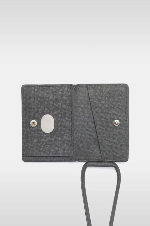 STRAPPED-ACCESSORY-CARDCASE / ストラップ付き MagSafe対応 ショルダーカードケース (グレー)