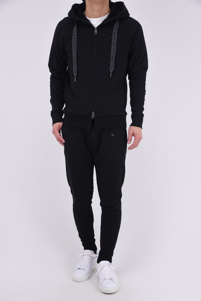 ※パーカーは別売りとなります。