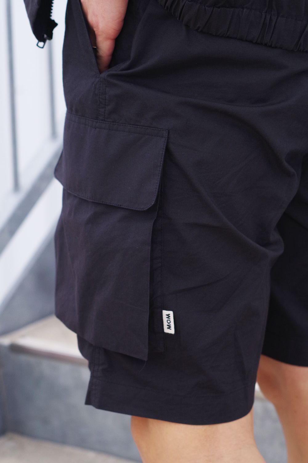 Cargo Silk Short Pants / シルク混 ワイドシルエット カーゴ ショートパンツ (ブラック)