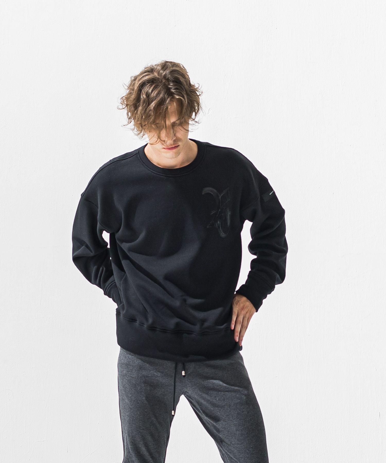 RC CHENILLE VELOURS FLEECE DROP TRAINER / サガラ刺繍ワッペン 裏起毛 ルーズトレーナー (ブラック) (11月上旬入荷予定) ※オーダー締切:9月7日(月)17時