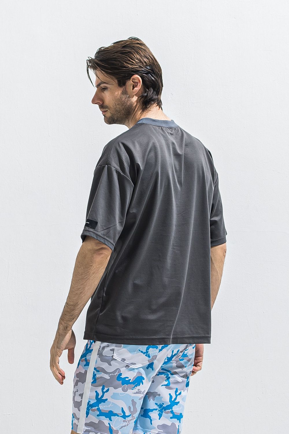 REV MESH OVER TEE / ナイロンメッシュ オーバーサイズ Tシャツ （チャコール） (6月中旬入荷予定) ※オーダー締切:2月15日(日)18時