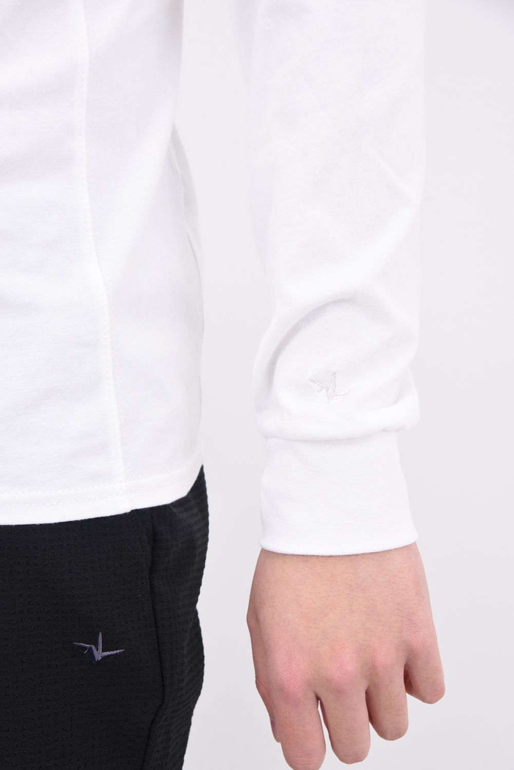 TOOTHBRUSH EMBROIDERY LONG T-SHIRTS / 3D レインボーロゴ ロング Tシャツ ホワイト