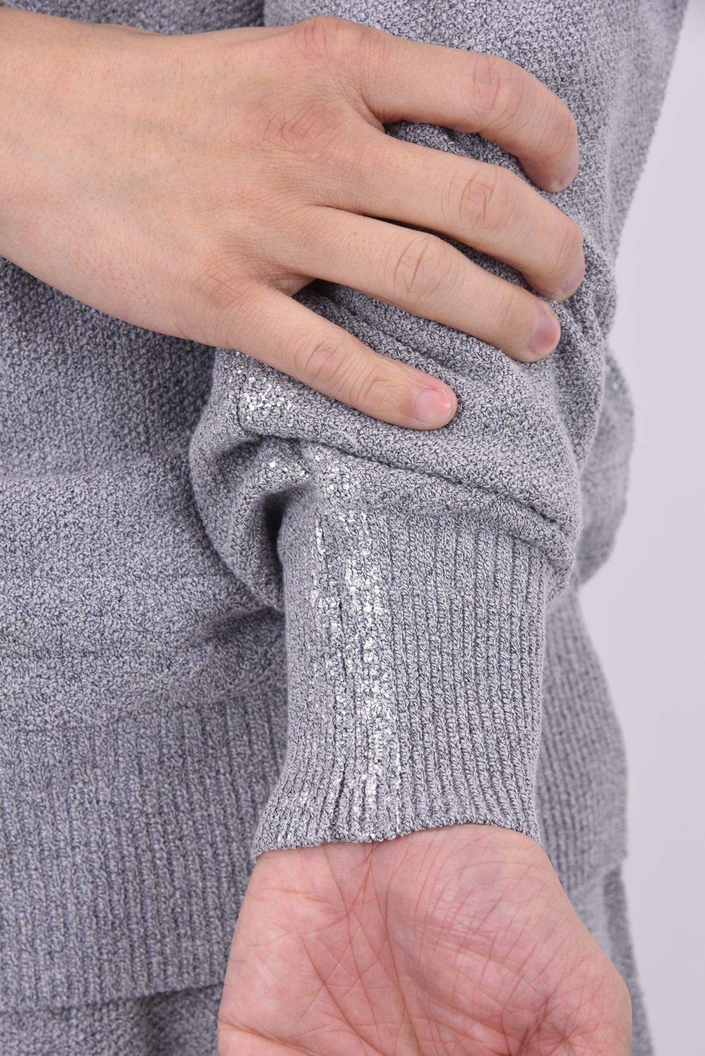 【26SS】 PARTIAL FOIL PRINT CREW KNIT / 箔プリント クルーネックニット (グレー)