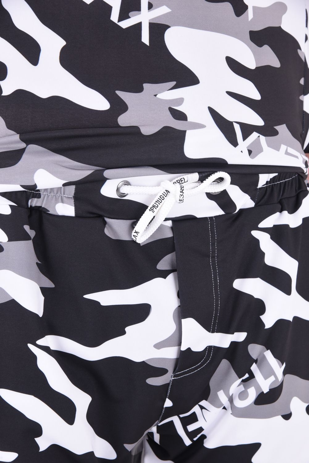 CAMO LOGO SHORT PANTS  / オリジナルカモフラ柄 ラッシュガードハーフパンツ ブラック
