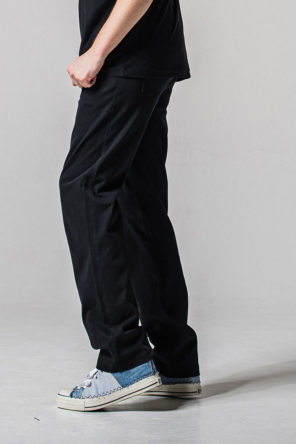 DENIM JERSEY WIDE PT / ジャージデニム セミワイド ワンタック スラックス型イージーパンツ (ブラック) (1月末入荷予定)