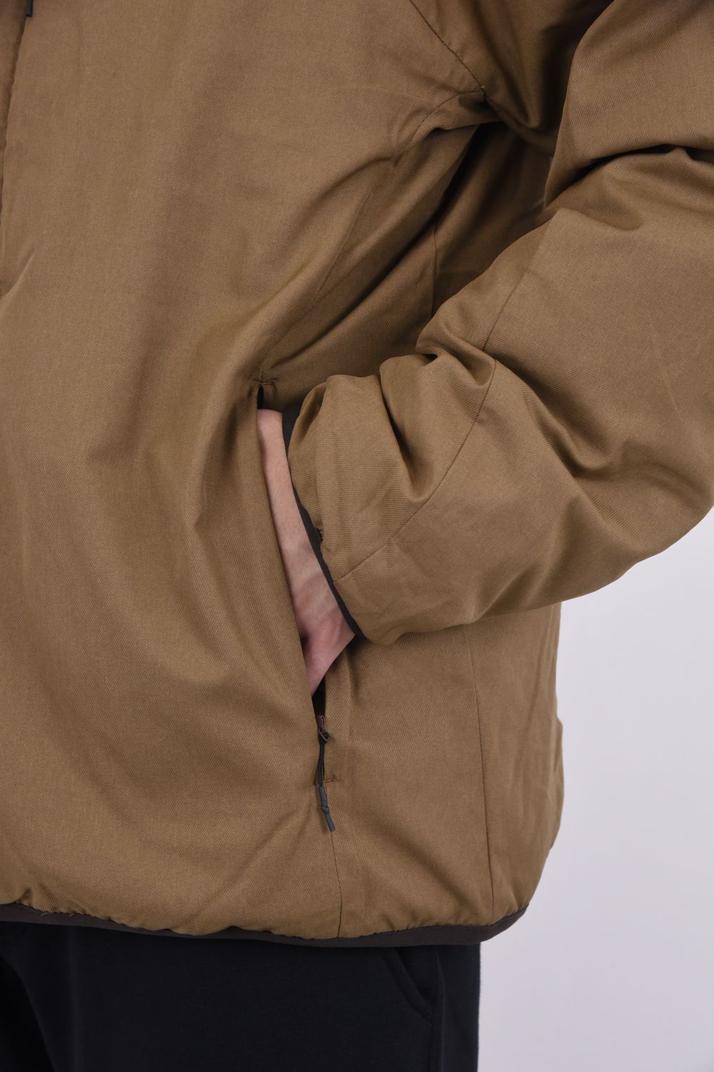 WM / TAION TWILLED INNER DOWN JACKET / WM / タイオン ノーカラー ツイル ダウンジャケット ブラウン