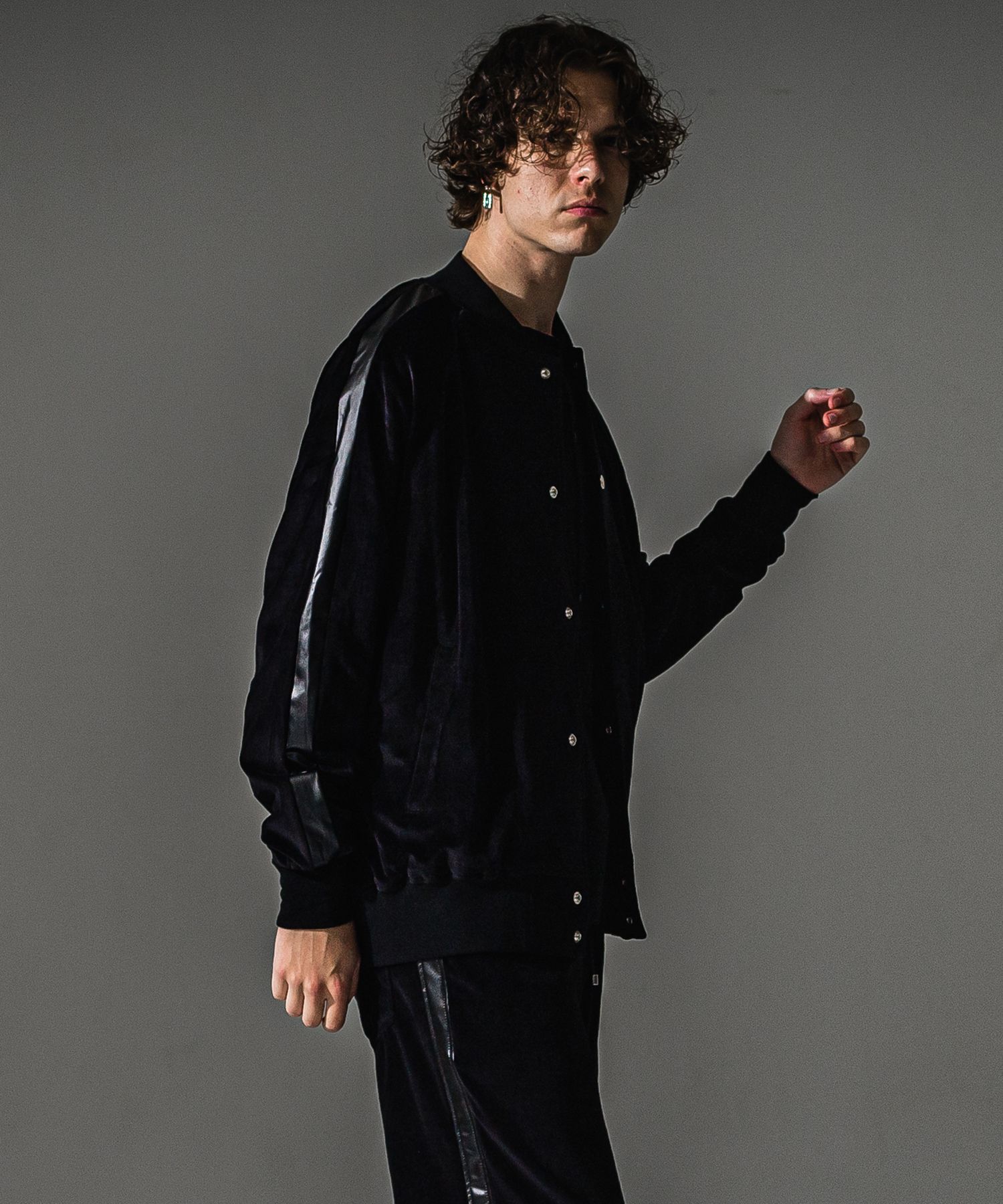 VELOUR Varsity / ベロア トラックスタジャン (ブラック) (9月中旬入荷予定) ※オーダー締切:5月23日(土)17時