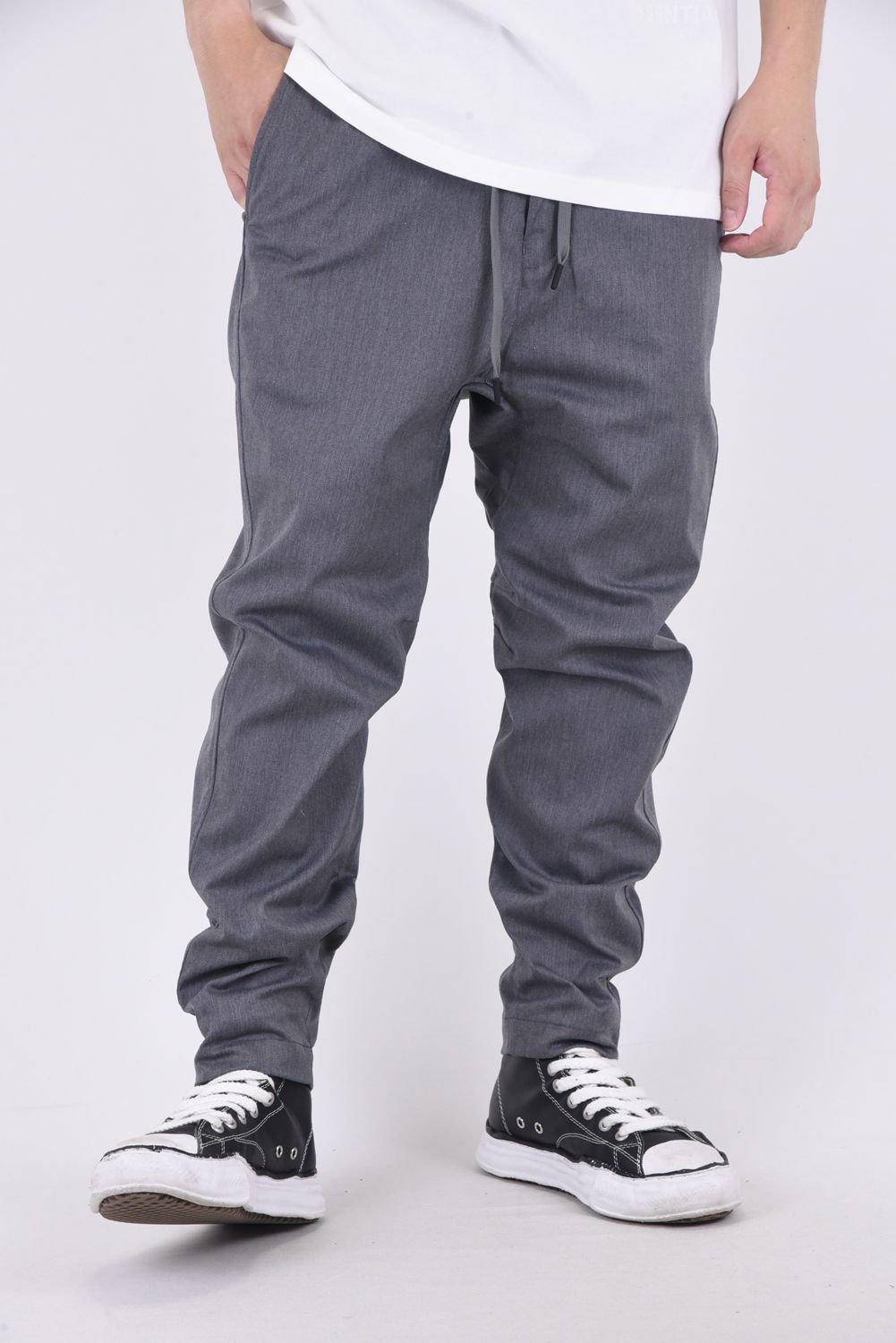 White Mountaineering - TWILL STRETCHED DARTED PANTS / ストレッチ