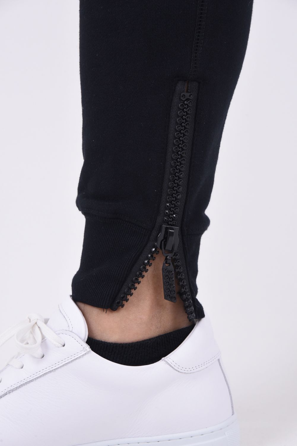 GLITTER ZIP LONG PANTS / グリッターロゴ ロングパンツ ブラック