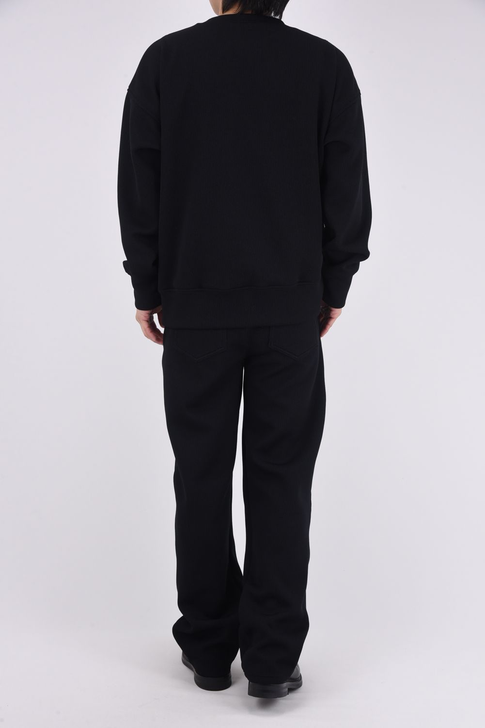 【26SS 39th】 AZE WIDE TUCK PANTS / 畔編みニット生地 セミワイドシルエット イージータックパンツ (ブラック)