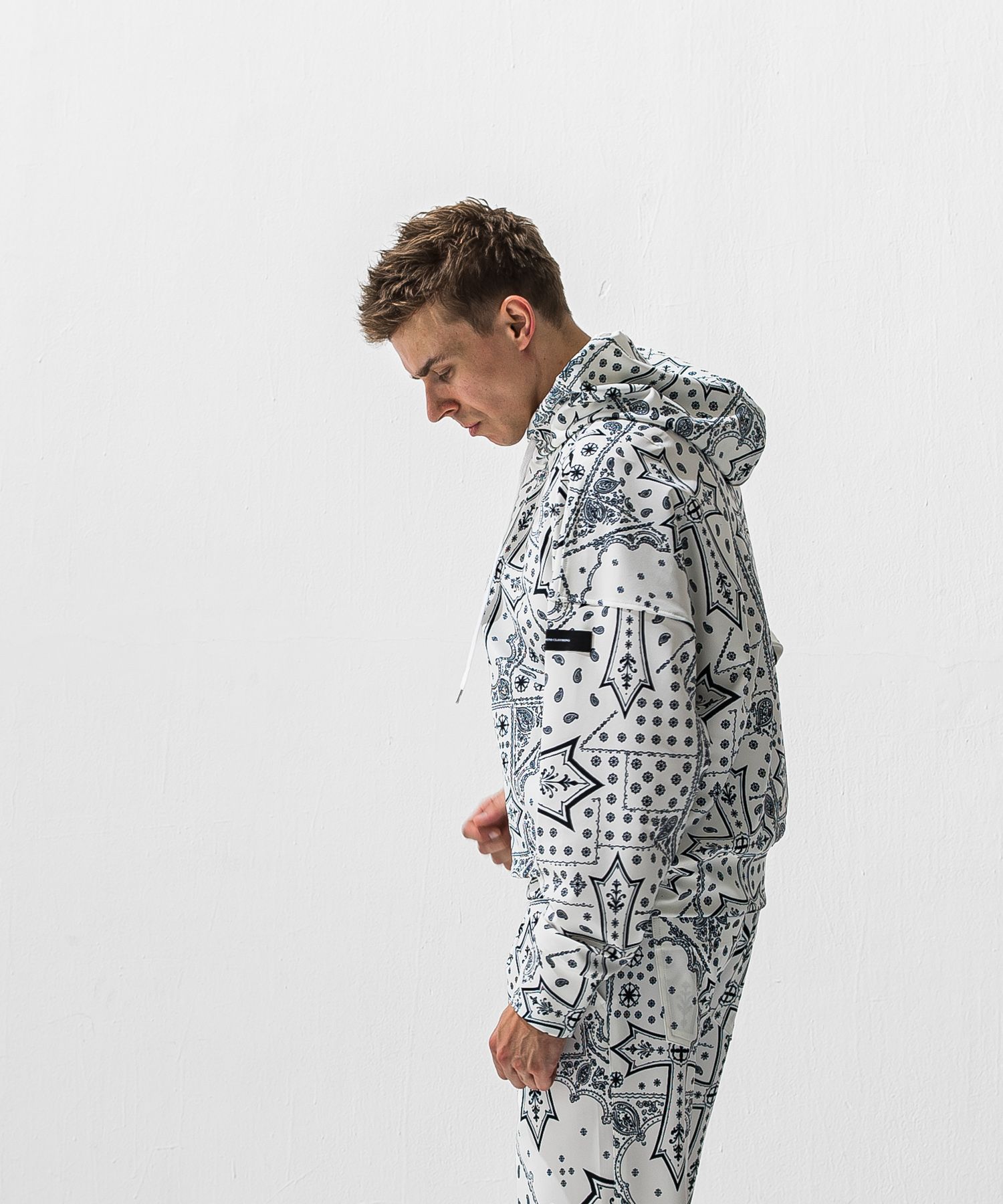 OVER HOODIE / トリコット オーバーパーカー (クロスホワイト) (1月上旬入荷予定) ※オーダー締切:9月7日(月)17時